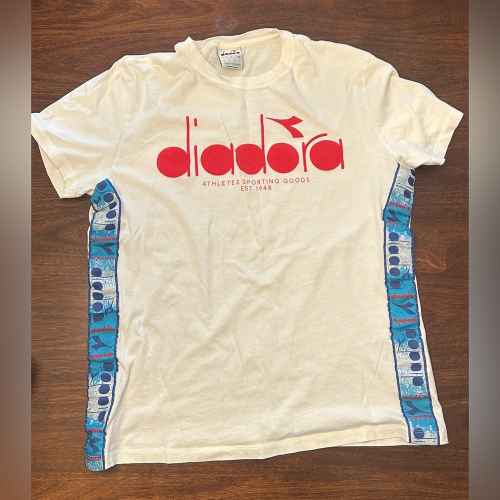 Diadora White Crewneck T-Shirt with Black Logo Tag